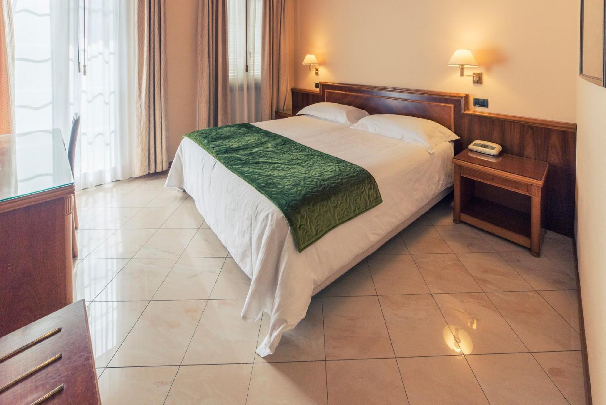 Hotel Bettina Mergozzo Zewnętrze zdjęcie
